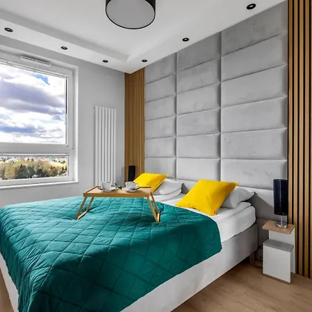 8th Floor Wlochy - Balcony, Workspace - By Rentujemy * Warsaw
