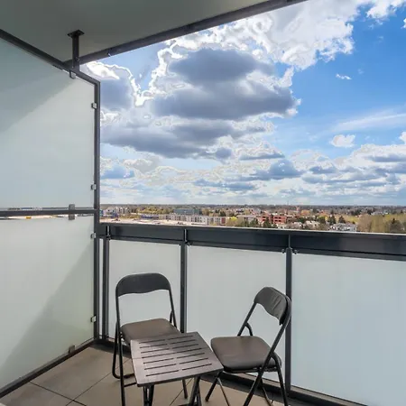 Apartment 8th Floor Wlochy - Balcony, Workspace - By Rentujemy