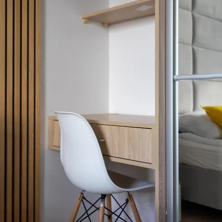 8th Floor Wlochy - Balcony, Workspace - By Rentujemy *